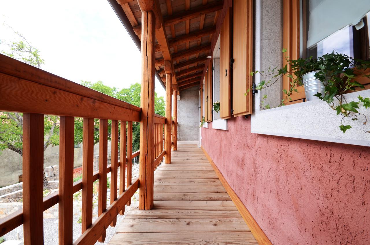 Matijevi Apartments Систияна Екстериор снимка